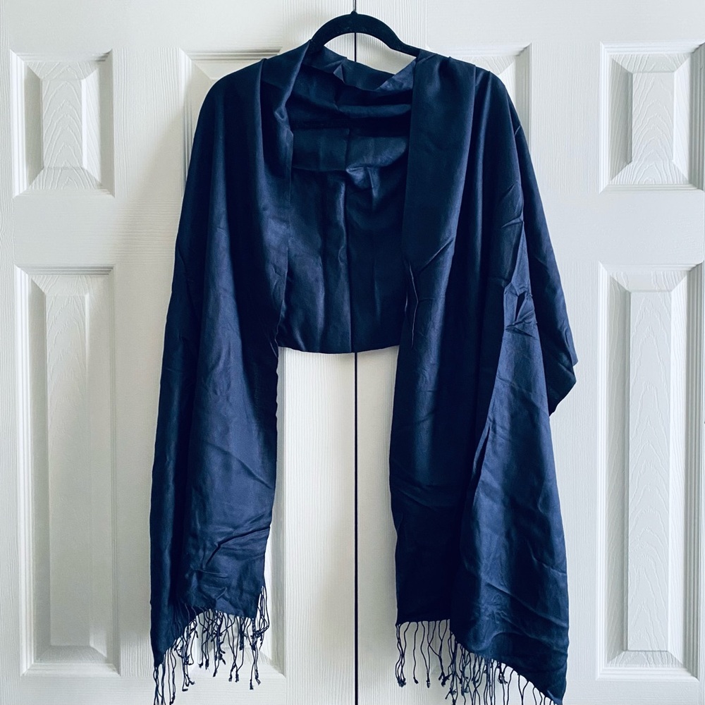 STUDIO 36 BLUE FRINGE TRIM LONG RECTANGLE SCARF OFFICE PREPPY BOHO FALL